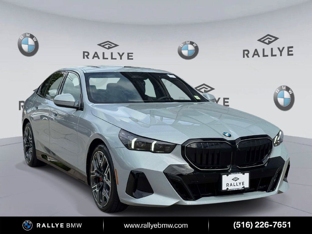 Certified 2026 BMW 530i xDrive AWD/4WD image 1