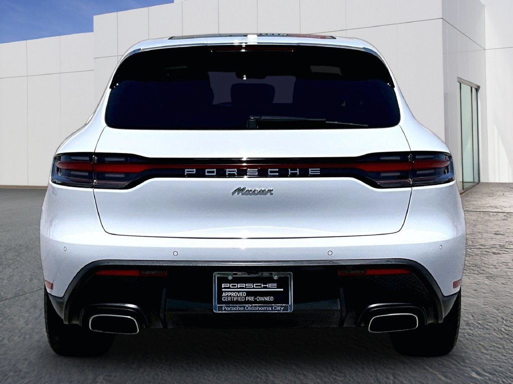 Certified 2024 Porsche Macan AWD/4WD image 5