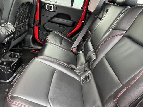 Used 2020 Jeep Gladiator Rubicon image 9