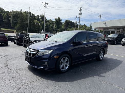 Used 2019 Honda Odyssey EX image 2