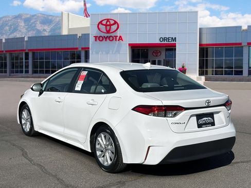 Used 2026 Toyota Corolla LE w/ LE Premium Package image 4