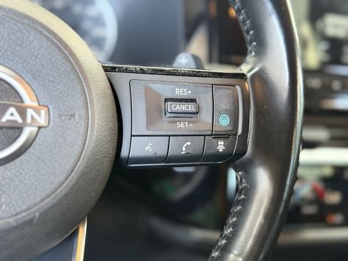 Used 2022 Nissan Pathfinder Platinum w/ Cargo Package image 39