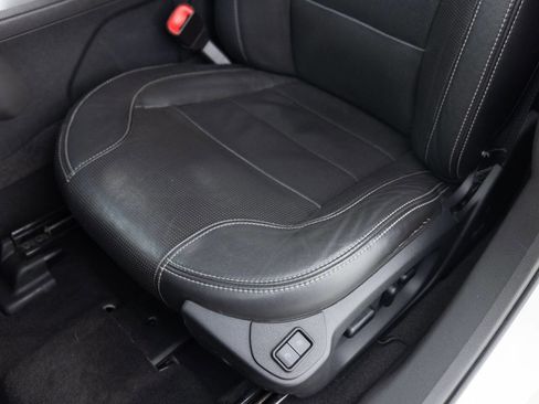 Used 2010 Ford Taurus Limited image 21