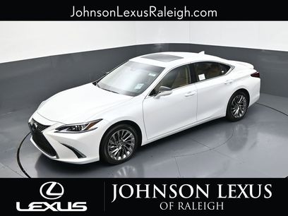 New 2025 Lexus ES 300h w/ Luxury Package