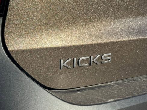 New 2026 Nissan Kicks SR FWD image 39