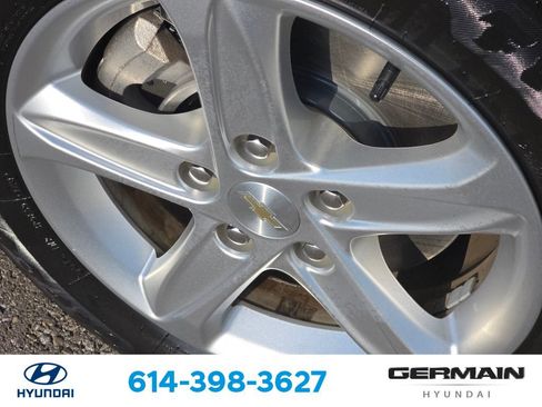 Used 2022 Chevrolet Malibu LS FWD image 13