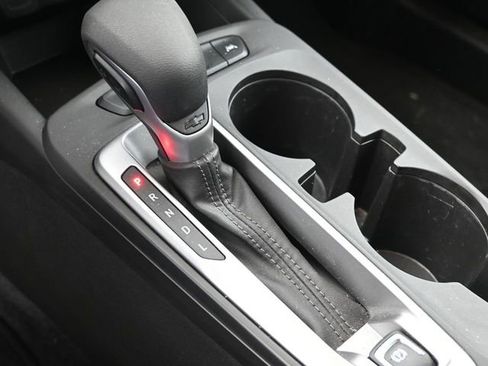 Used 2024 Chevrolet Trax LS image 21