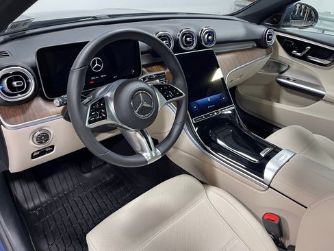 Used 2025 Mercedes-Benz C 300 4MATIC Sedan image 21