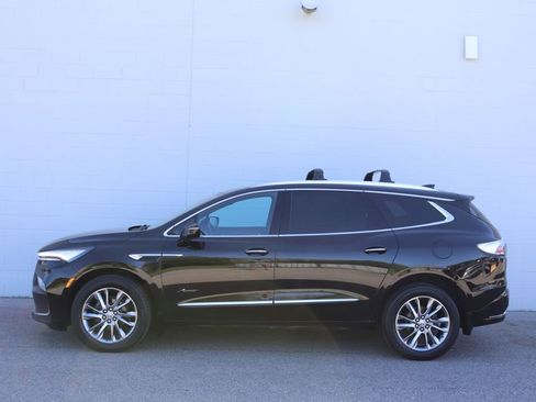 Used 2023 Buick Enclave Avenir w/ Avenir Technology Package AWD/4WD image 52