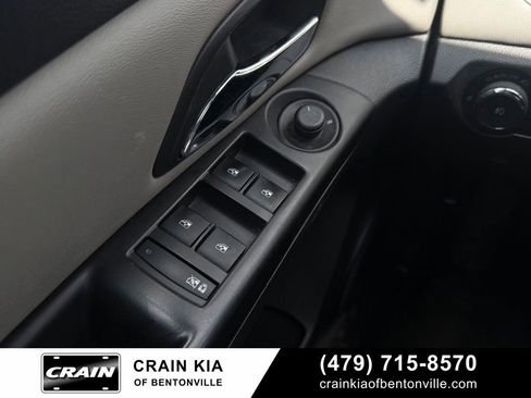 Used 2013 Chevrolet Cruze LS FWD image 10