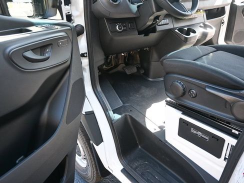 Used 2026 Mercedes-Benz Sprinter 2500 image 7