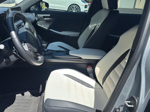 Used 2023 Lexus IS 500 RWD image 12