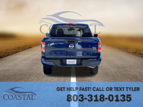 Used 2023 Nissan Frontier SV image 14