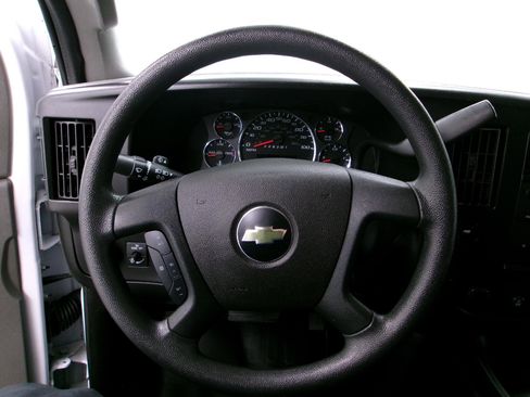 Certified 2024 Chevrolet Express 2500 w/ Driver Convenience Package image 6