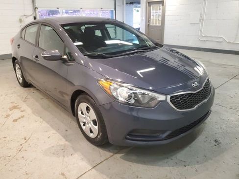 Used 2015 Kia Forte LX w/ Popular Package FWD image 9