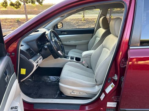Used 2011 Subaru Outback 2.5i Premium image 23