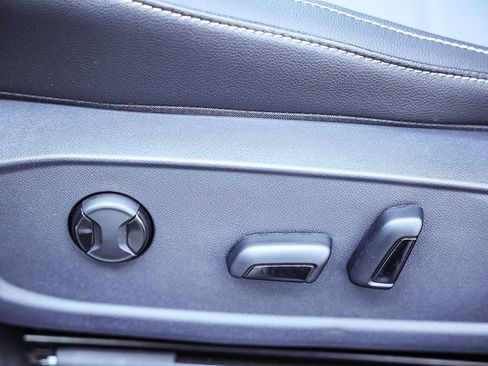 New 2026 Volkswagen Jetta SE image 33