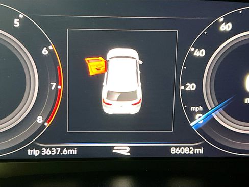 Used 2020 Volkswagen Atlas Cross Sport SEL R-Line image 8