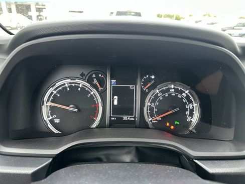 Used 2022 Toyota 4Runner Limited AWD/4WD image 11
