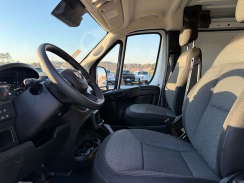 New 2026 RAM ProMaster 2500 w/ Convenience Group image 9