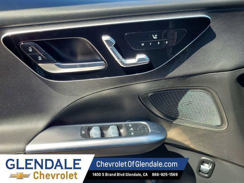 Used 2025 Mercedes-Benz C 300 Sedan image 31