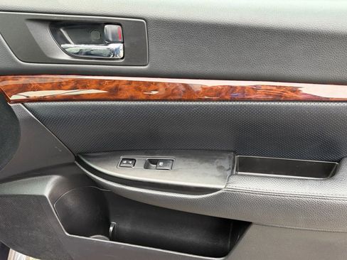 Used 2014 Subaru Legacy 2.5i Limited image 26