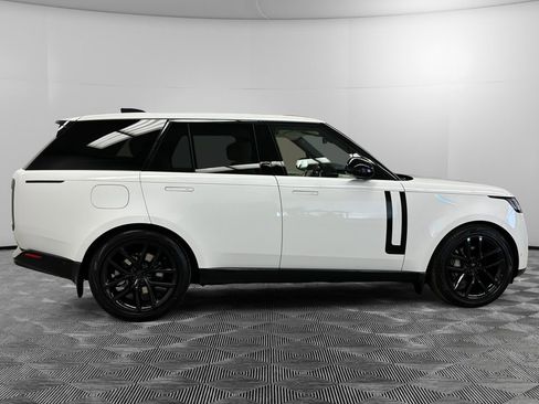 Used 2024 Land Rover Range Rover SE AWD/4WD image 6