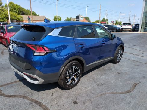 Used 2024 Kia Sportage EX FWD image 7