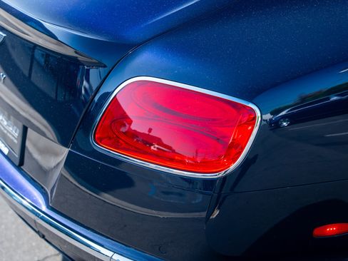 Used 2016 Bentley Continental GT image 28