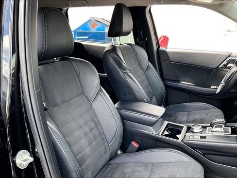 Used 2024 Mitsubishi Outlander SE AWD/4WD image 27