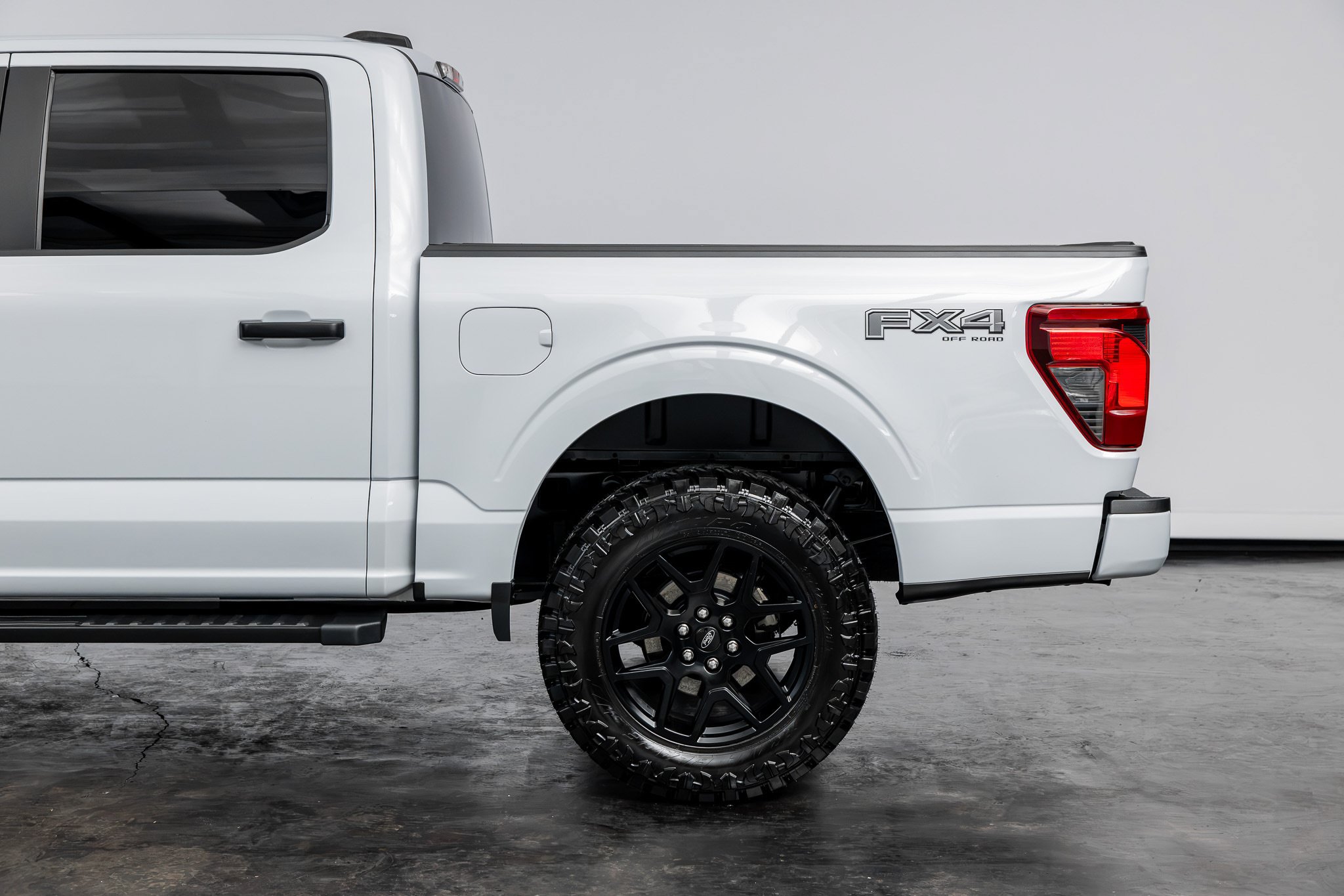 Used 2025 Ford F150 STX w/ STX Black Appearance Package AWD/4WD image 13
