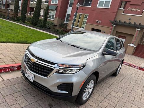 Used 2023 Chevrolet Equinox LS AWD/4WD image 29