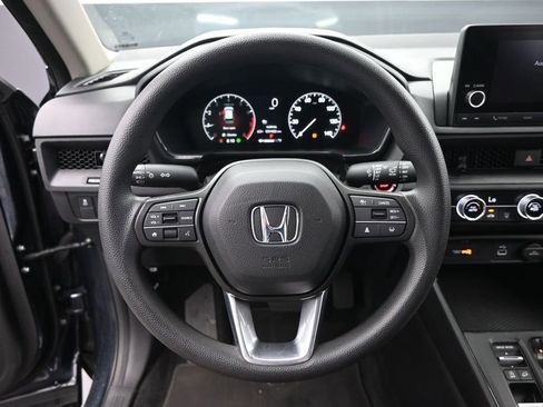 Used 2025 Honda CR-V LX image 17