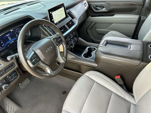 Used 2022 Chevrolet Suburban Z71 w/ Off-Road Capability Package AWD/4WD image 10