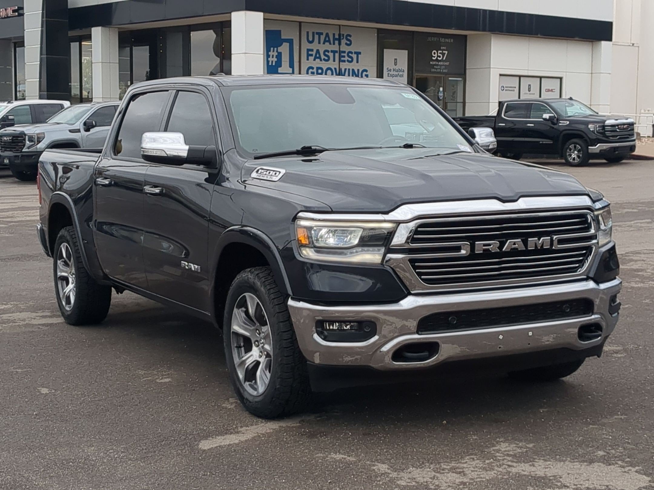 Used 2020 RAM 1500 Laramie AWD/4WD image 7