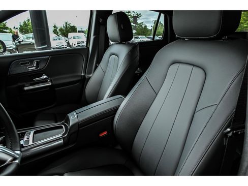 Certified 2026 Mercedes-Benz GLA 250 4MATIC image 8