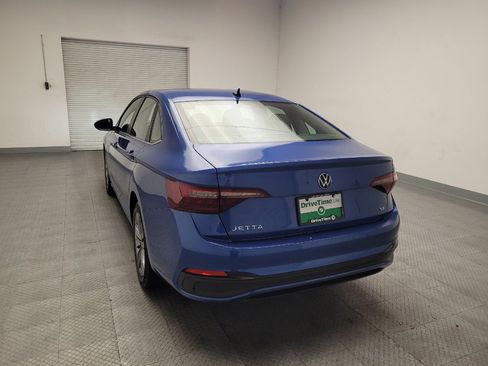 Used 2024 Volkswagen Jetta SE FWD image 6