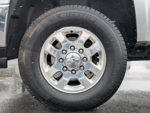 Used 2014 Chevrolet Silverado 2500 LT w/ Interior Plus Package AWD/4WD image 22