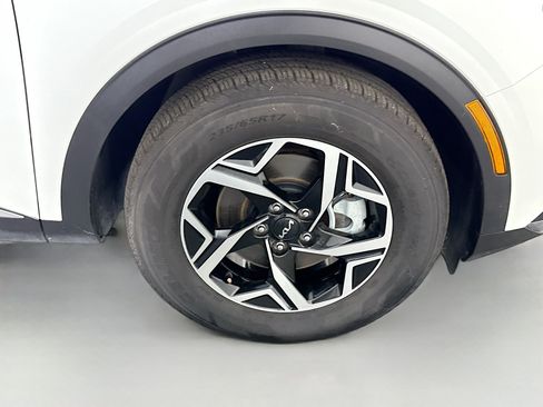 Used 2024 Kia Sportage LX FWD image 31