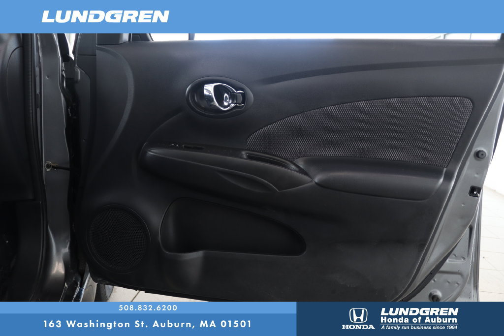Used 2016 Nissan Versa SV FWD image 13