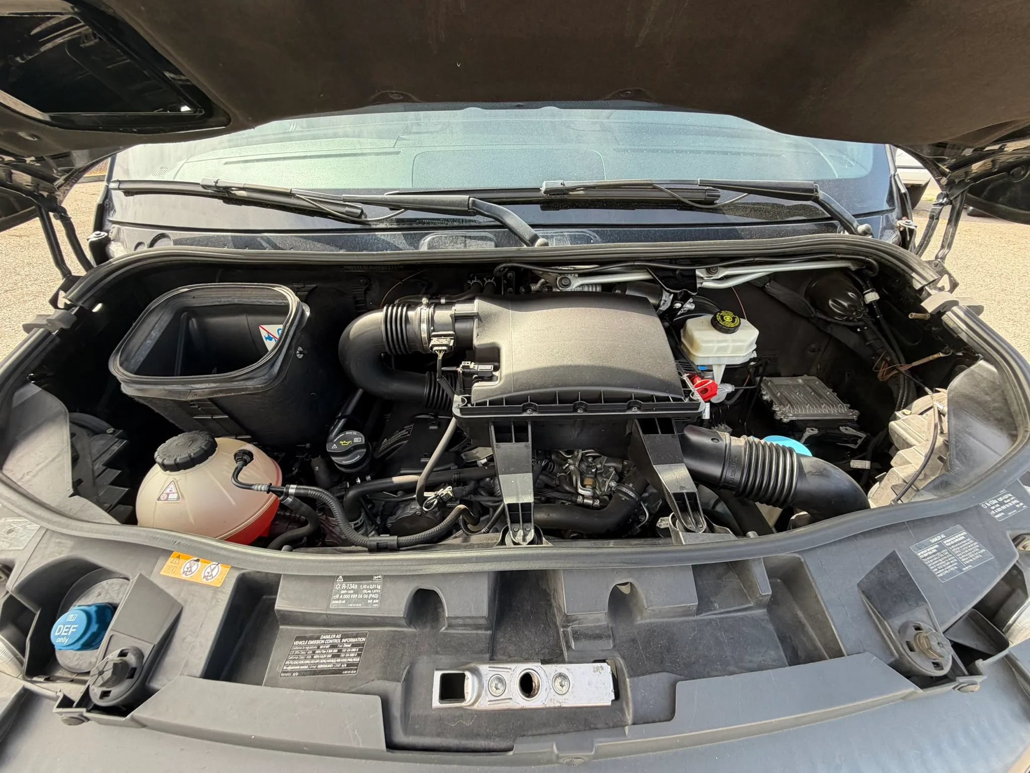 Used 2019 Mercedes-Benz Sprinter 2500 w/ Premium Package image 32