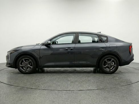 Used 2025 Kia K4 LXS image 5
