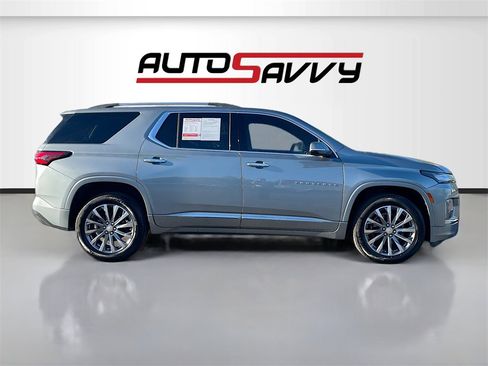Used 2023 Chevrolet Traverse Premier image 8