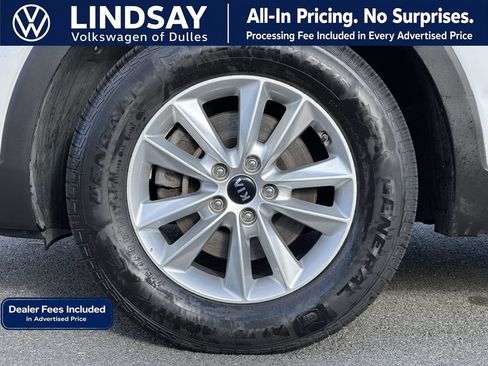 Used 2019 Kia Sorento AWD image 8
