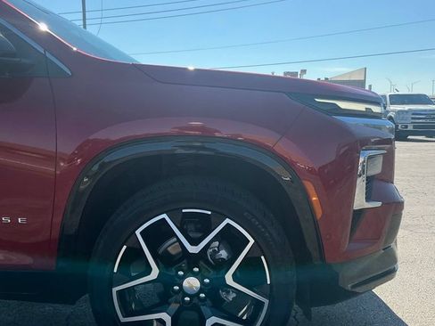 Used 2026 Chevrolet Traverse High Country w/ LPO, Floor Liner Package FWD image 16