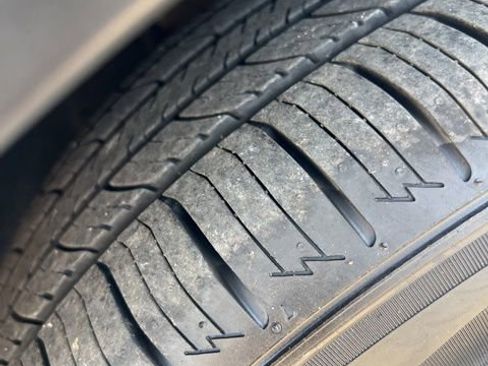 Used 2024 Nissan Kicks S image 32