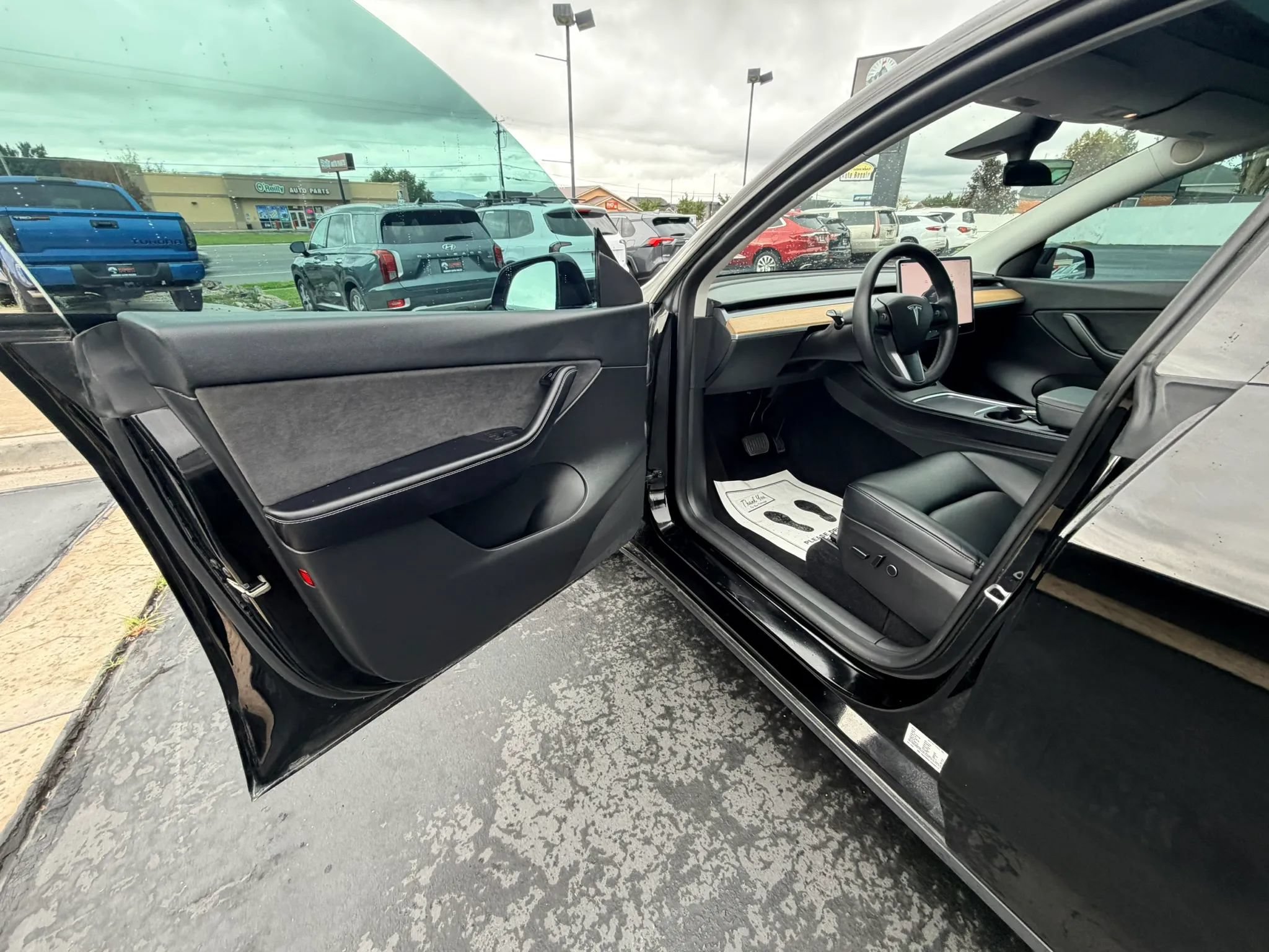 Used 2022 Tesla Model Y Long Range AWD/4WD image 10