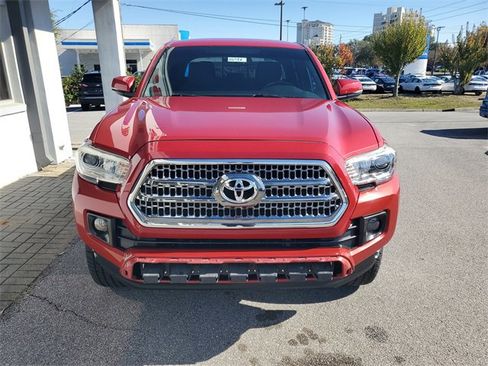 Used 2017 Toyota Tacoma TRD Off-Road image 13