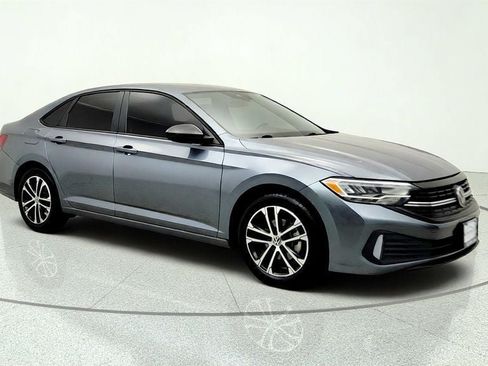 Used 2024 Volkswagen Jetta Sport FWD image 3