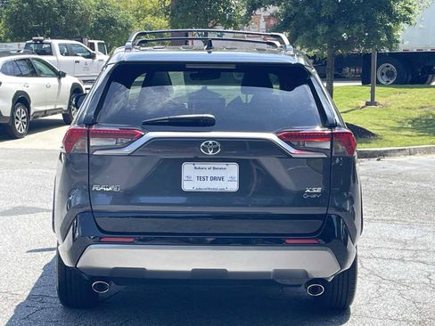 Used 2025 Toyota RAV4 XSE AWD/4WD image 3